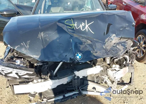 2023 BMW 330I xDrive z USA, uszkodzony, nr VIN 3MW89FF07P8D62178